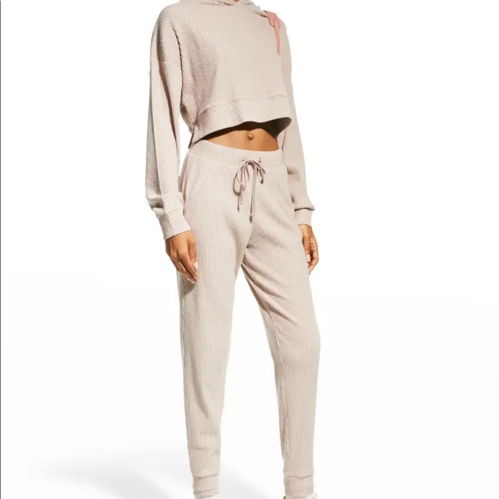 Alo Yoga Lounge Set